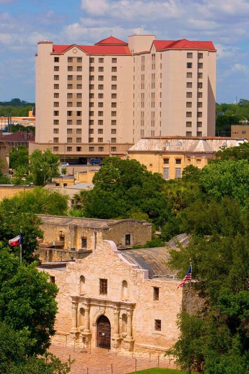 Sonesta ES Suites San Antonio Downtown Alamo Plaza - image 2