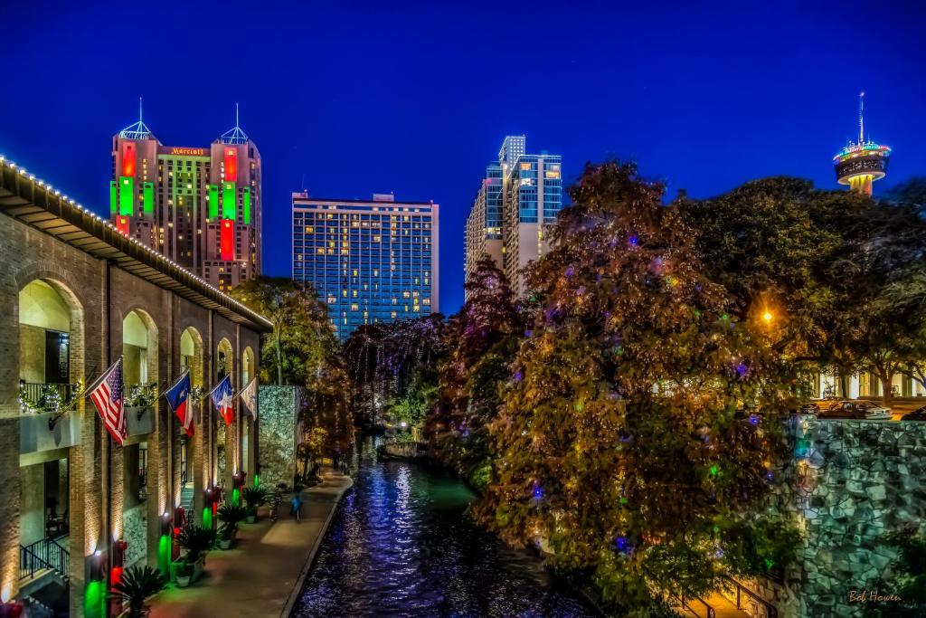 San Antonio Marriott Rivercenter - main image