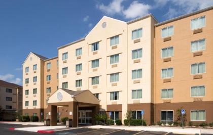Fairfield Inn & Suites by Marriott San Antonio Airport/North Star Mall San Antonio Texas