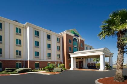 Holiday Inn Express & Suites San Antonio West Sea World Area an IHG Hotel - image 4
