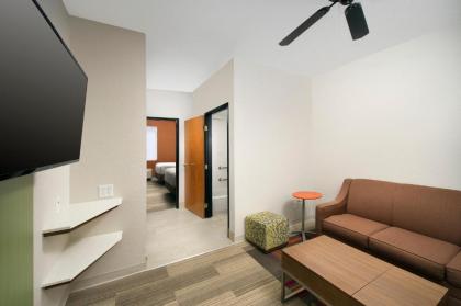 Holiday Inn Express & Suites San Antonio - Downtown Market Area an IHG Hotel - image 3