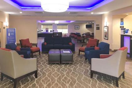 Comfort Inn & Suites Near Six Flags & Medical Center - image 2