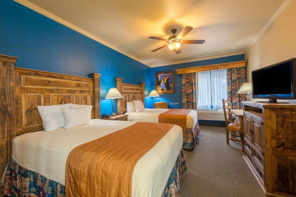 La Hacienda Inn - main image