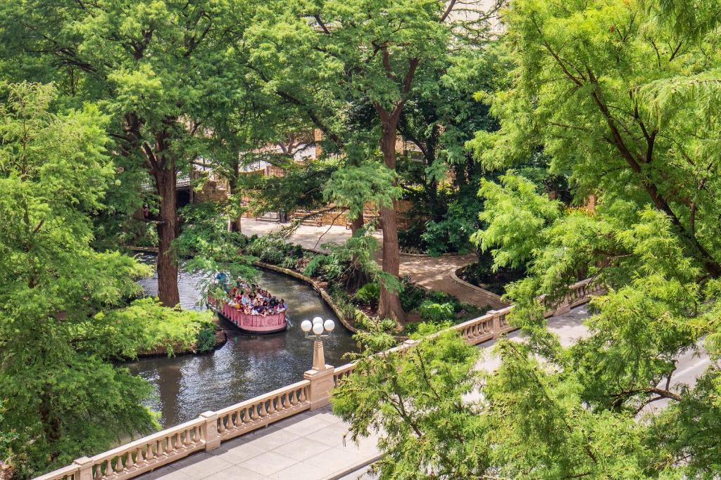 The Westin Riverwalk San Antonio - image 4