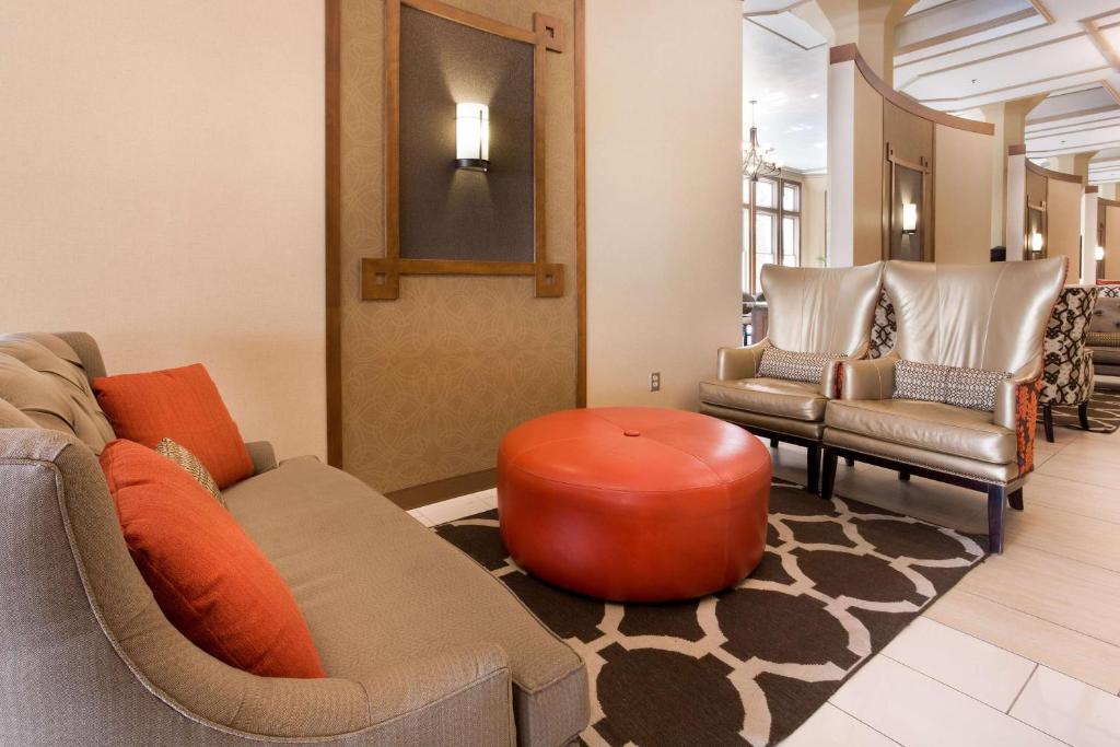 Drury Inn & Suites San Antonio Riverwalk - image 3