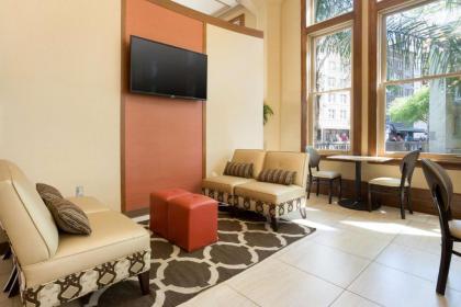 Drury Inn & Suites San Antonio Riverwalk - image 4