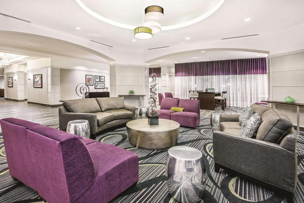 La Quinta by Wyndham San Antonio Riverwalk - image 4