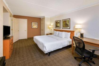 La Quinta Inn by Wyndham San Antonio Market Square - image 5
