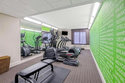 La Quinta by Wyndham San Antonio Airport - image 2