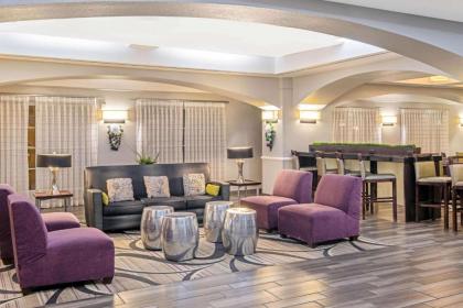La Quinta by Wyndham San Antonio Airport - image 3
