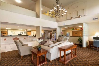 Quality Suites San Antonio - image 4