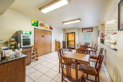 Quality Suites San Antonio - image 5