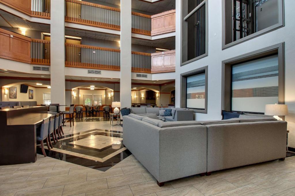 Drury Inn & Suites San Antonio Northwest Medical Center - image 4