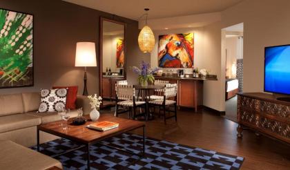 Hotel Contessa -Suites on the Riverwalk - image 3