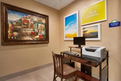 Days Inn & Suites by Wyndham San Antonio near AT&T Center - image 5