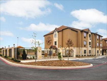 Microtel Inn & Suites by Wyndham San Antonio by SeaWorld - image 1