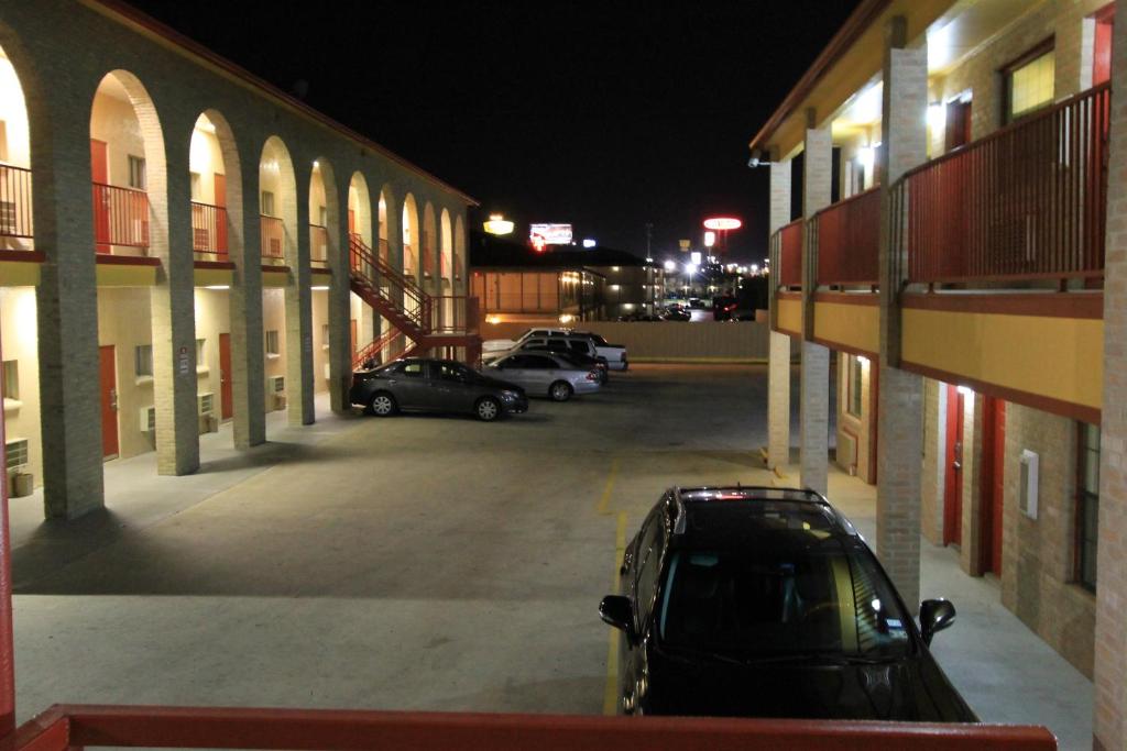 Americas Best Value Inn San Antonio/Lackland AFB - main image