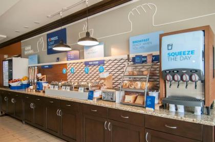 Holiday Inn Express & Suites San Antonio SE by AT&T Center an IHG Hotel - image 3