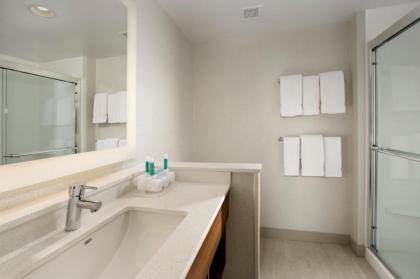 Holiday Inn Express & Suites San Antonio North - Windcrest - image 14