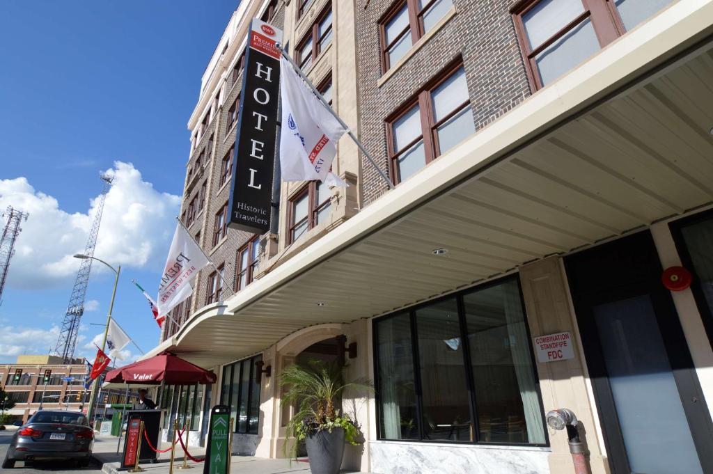 Best Western Premier Historic Travelers Hotel Alamo/Riverwalk - image 2