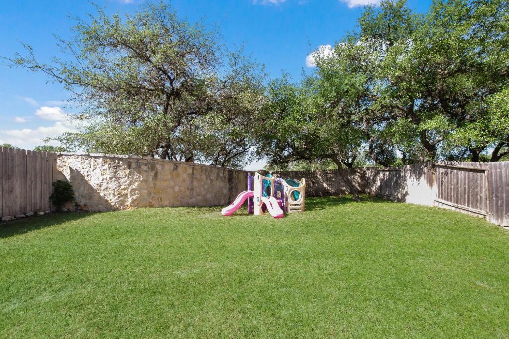Tranquil Townhome - image 2