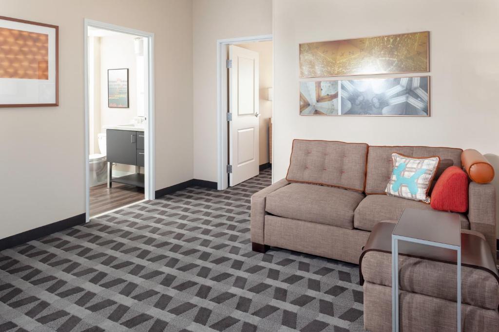 TownePlace Suites by Marriott San Antonio Westover Hills - image 3