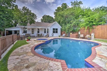 San Antonio House with Private Pool Spa and Grill