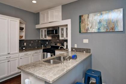 Cozy Downtown Historic House - Casa Verde - image 2