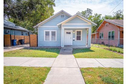 Brand New Listing Cozy Historic House 5minDt San Antonio