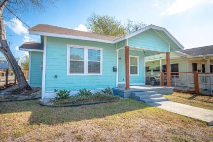 Cozy Remodeled 2br 1ba Near Downtown