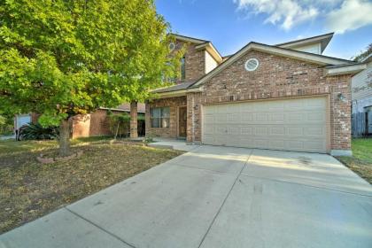 Family Home with Car for Rent 15 Mi to Downtown
