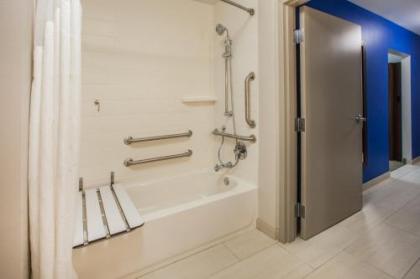 Holiday Inn Express - San Antonio East I-10  an IHG Hotel - image 17