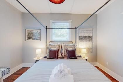 The Cedar House - image 2