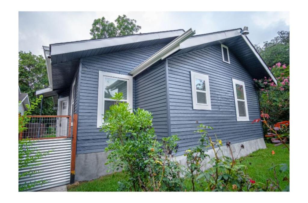 Remodeled Modern 1BR1BA Apt Near Downtown 5min Pearl - main image