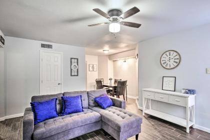 Updated San Antonio Gem - Walk to Restaurants