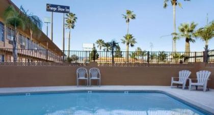 Orange Show Inn - image 4