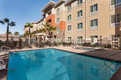 Hampton Inn & Suites San Bernardino - image 3