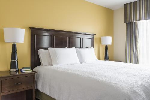 Hampton Inn & Suites San Bernardino - image 5
