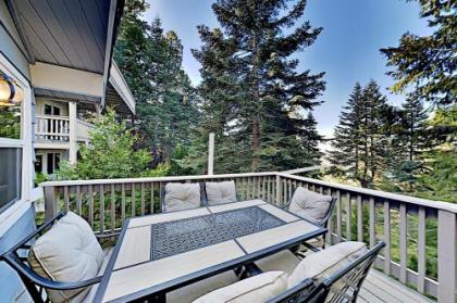 The Cedar House - Private Sauna & Tree-Lined Deck home