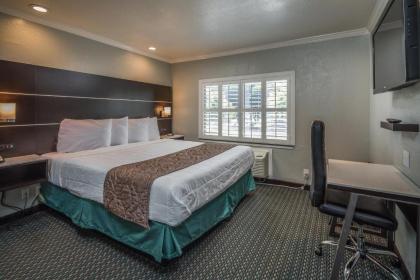 Bayhill Inn - image 4