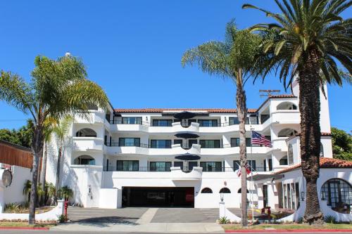 The Surfbreak Hotel - image 2