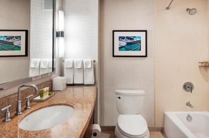 Hilton San Diego Bayfront - image 17