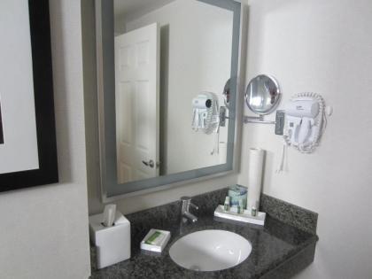 PB Surf Beachside Inn - image 5
