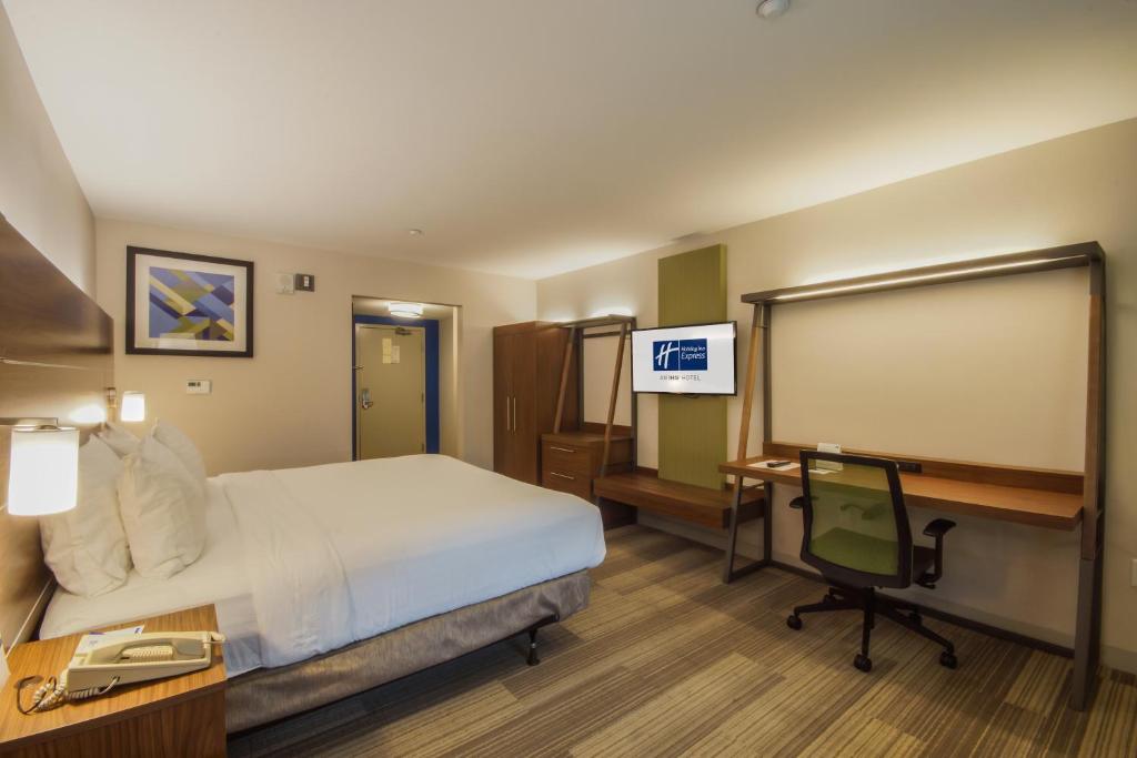 Holiday Inn Express Mira Mesa San Diego an IHG Hotel - image 2