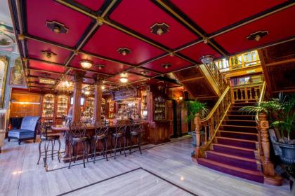 Horton Grand Hotel - image 2