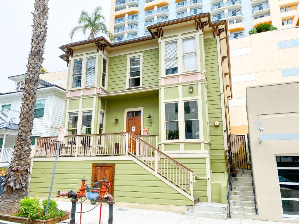 International Travelers House Hostel Downtown San Diego - main image