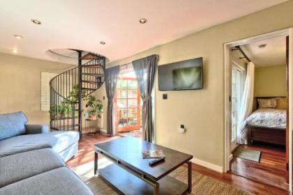 Open And Sunny In San Diego Home
