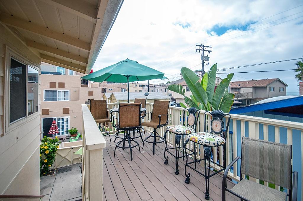 Mimi's and Nana's Beach House - main image