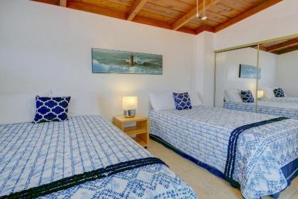 Mimi's and Nana's Beach House - image 4
