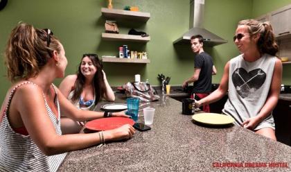 California Dreams Hostel - Pacific Beach - image 4